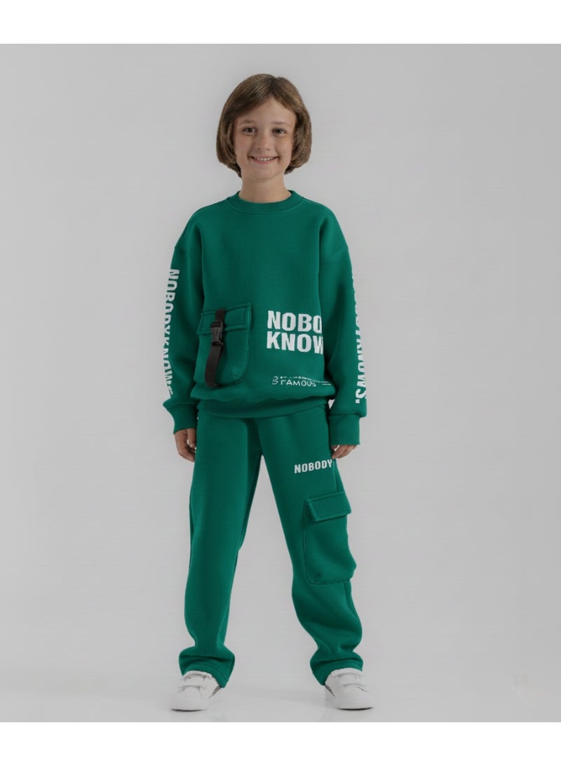 طقم أولادي بطبعة NO BODY KNOW